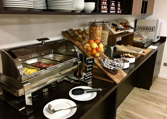 Brit Hotel Martigues Nord